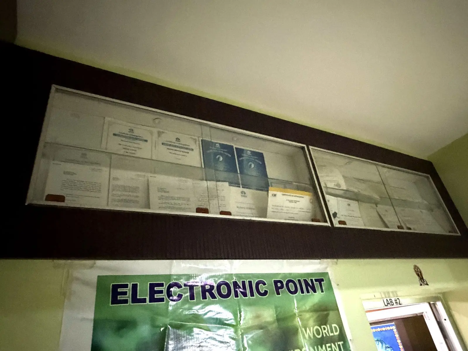 Certificates displayed at the Electronic Point office